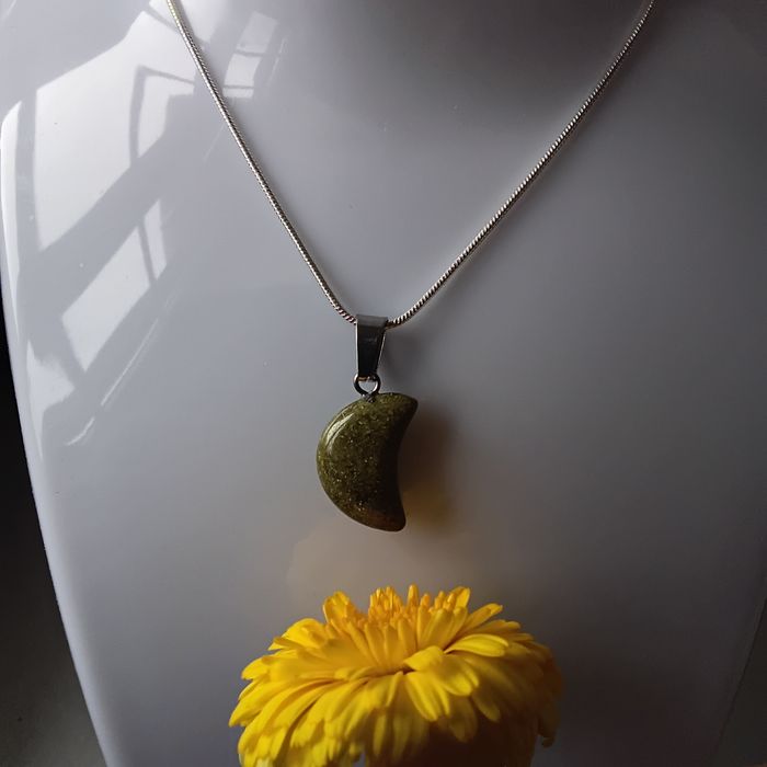 Fio em Prata  com Epidoto  Meia Lua