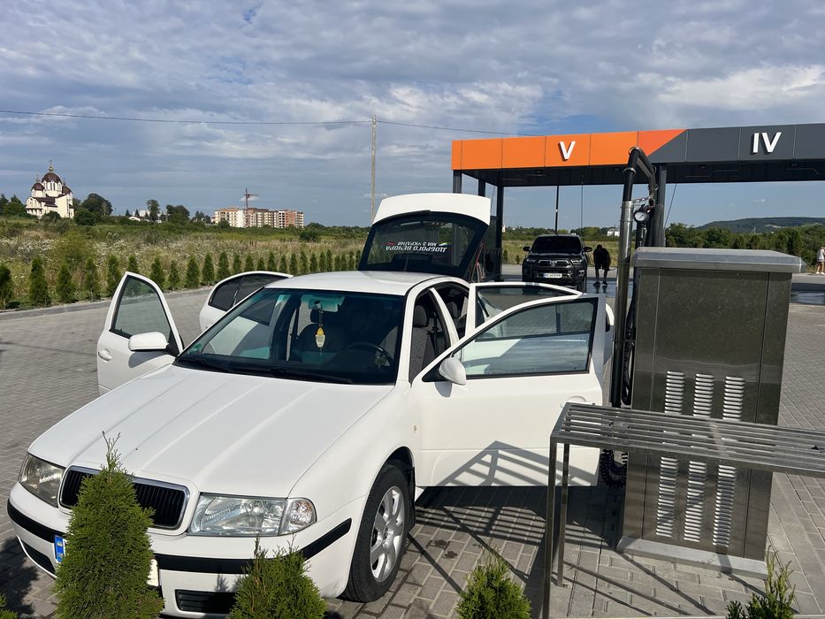 Шкода октавіа  тур.                                                  .