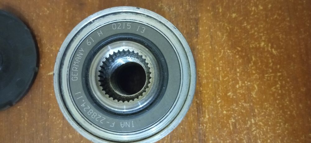 Обгона муфта шків генератора до Віто 638 2.2 сді