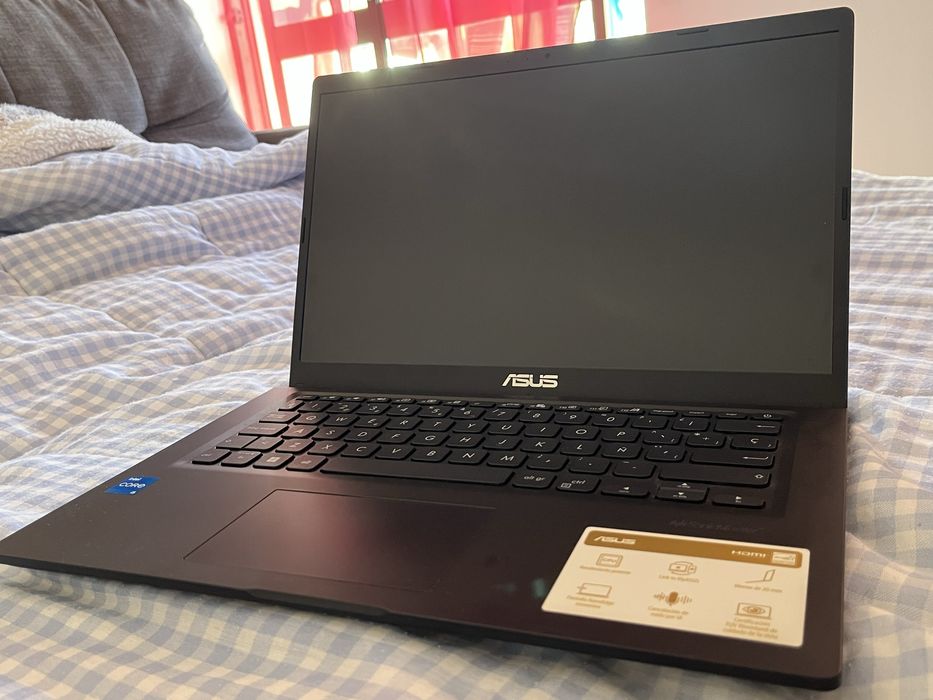 Asus VivoBook - preço negociável