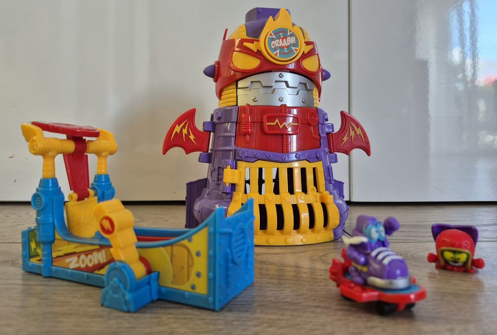Super Zings Adventure Power Tower Assault