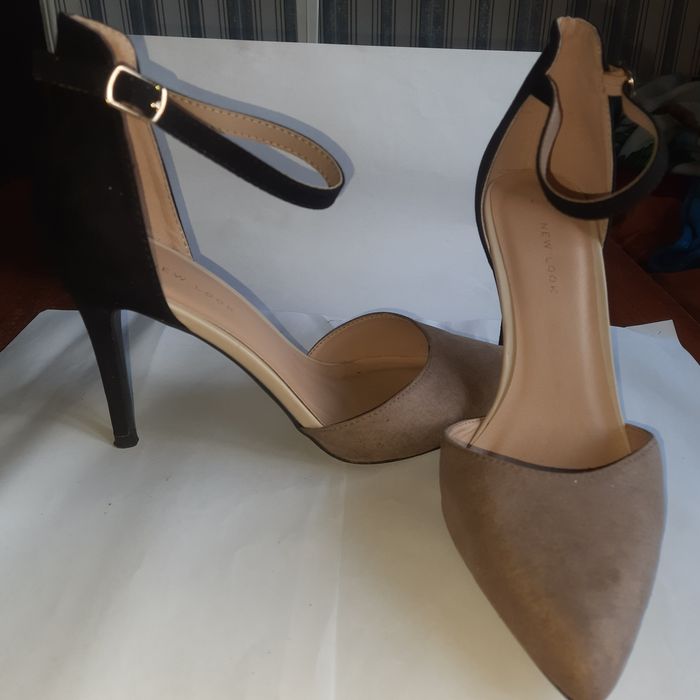 Босоніжки 39 розмір