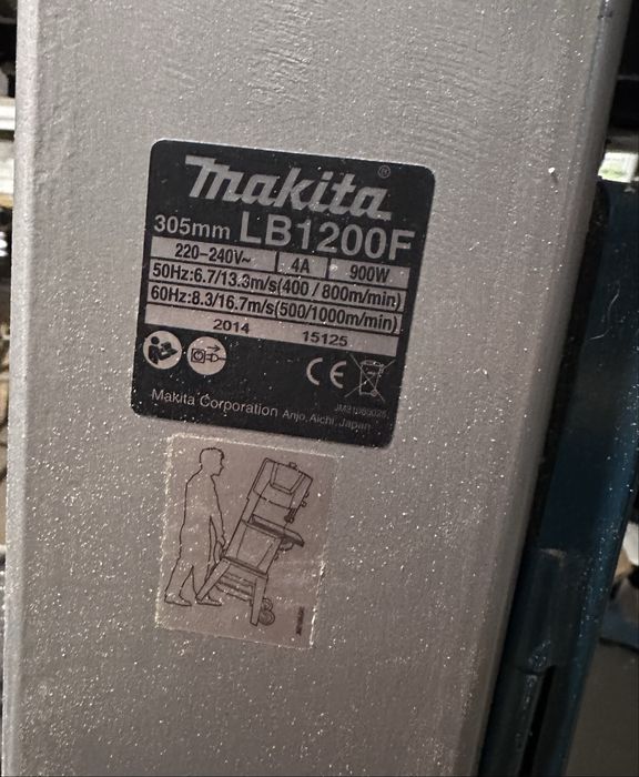 Ленточная пила Makita LB1200F