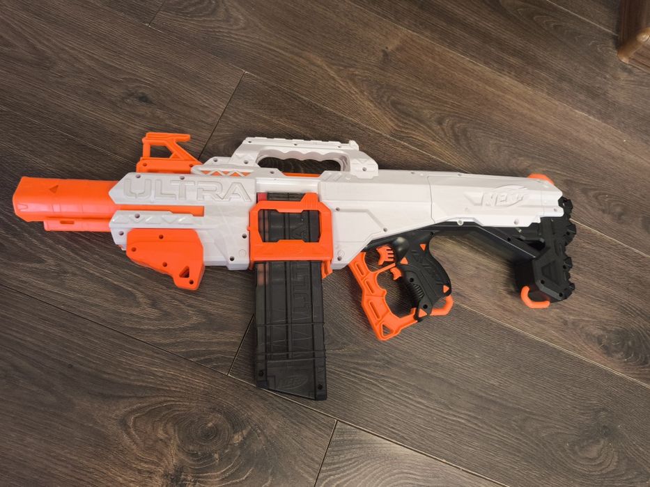 Бластер Hasbro Nerd селект ультра F0959