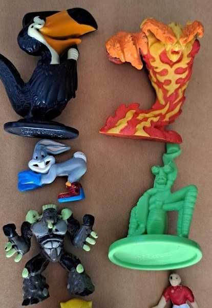 Bonecos PVC , Kinder, Vários...