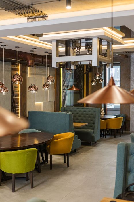 Готовий ресторан 442 м² біля VELES. Обладнання, інвентар, сонячна СЕС.