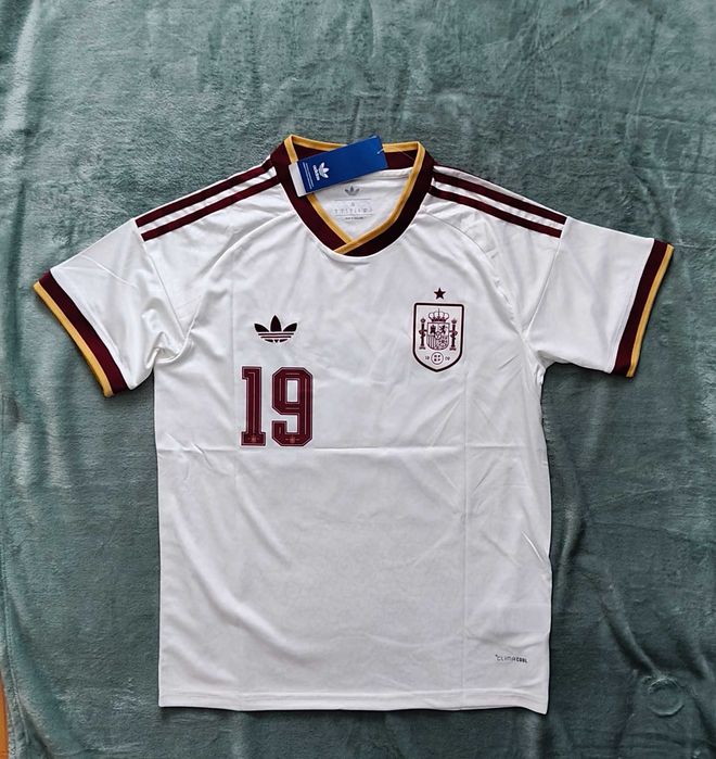 Koszulka Piłkarska Adidas Hiszpania 19 Lamine Yamal rozmiar M nowa