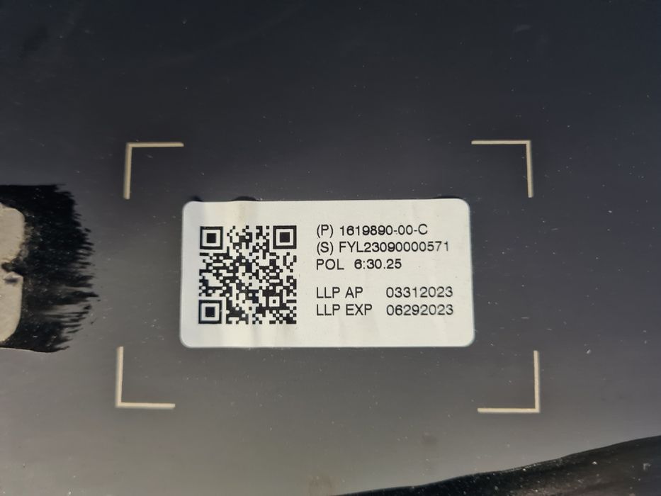 SZYBA tylna tylnej klapy bagażnika TESLA MODEL Y 2023 grzana ORYGINAŁ