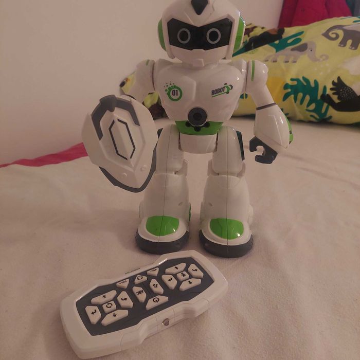 Robot varias funções