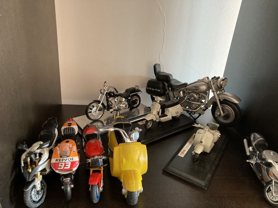 Miniaturas carros e motos