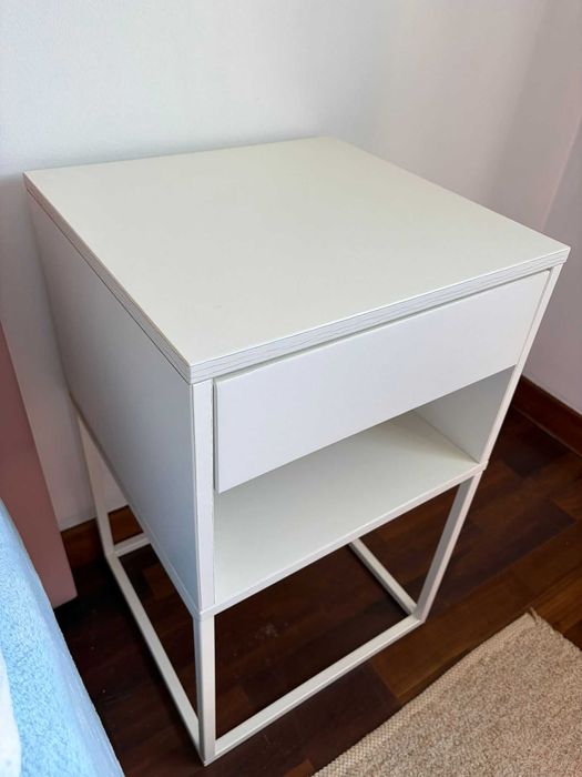 IKEA VIKHAMMER Mesa de cabeceira, branco, 40x39 cm (tenho 2)
