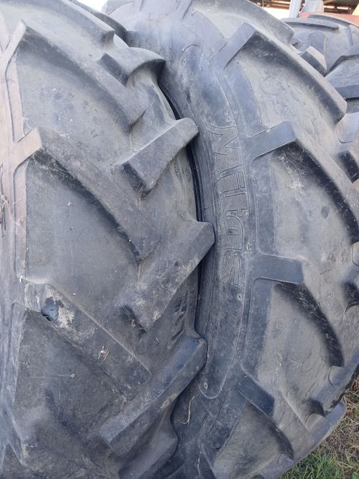 Opony rolnicze 13.6 R 38 i 11.2a R24