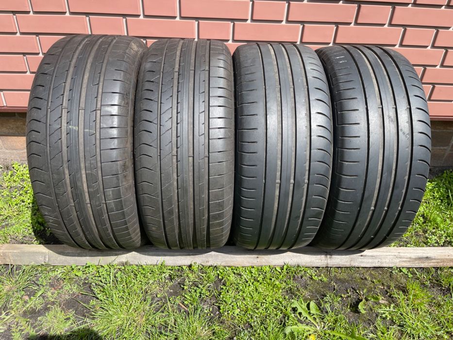 Шини. . 245/45/17