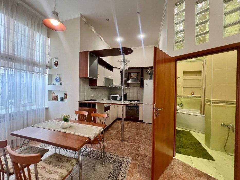 Знижка 40% на вечір Центр метро Хрещатик  Люкс Подобово Лютеранська 7