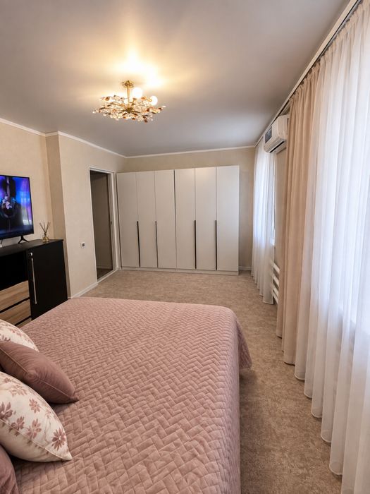 Продам часть ДОМА с ремонтом, АГВ, 2 комн., ул.Щорса, 34000 у.е