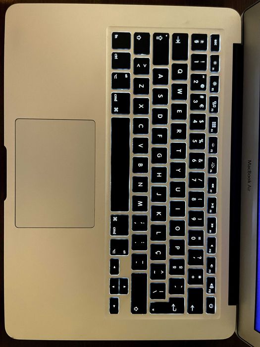 MacBook Air 13,3'' 2017, Intel Core i5, 8GB de SDRAM, SSD de 128 GB