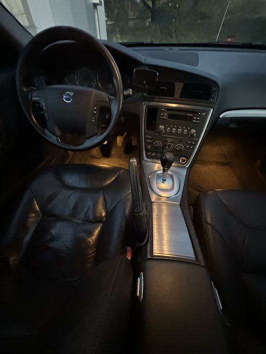 Продам:Volvo V-70 2.4diesel