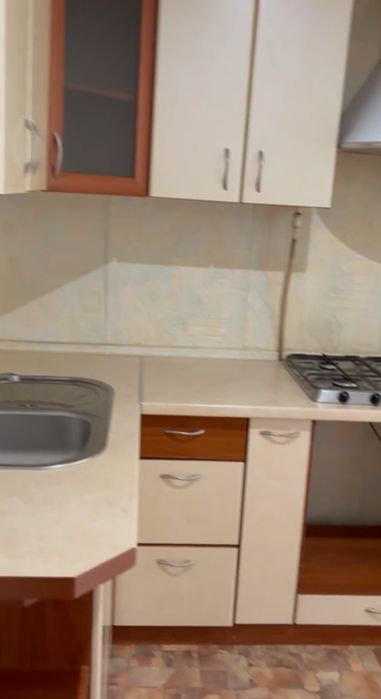 Оренда  1 кім.квартира Незалежності 62