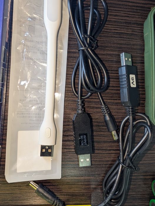 Комплект від Блекауту LED лампи аккумуляторні кабель зарядка повербанк