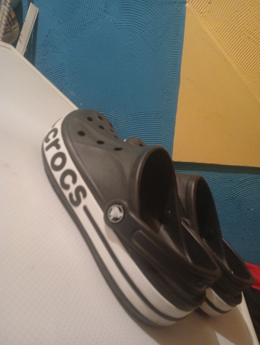 Klapki marki crocs
