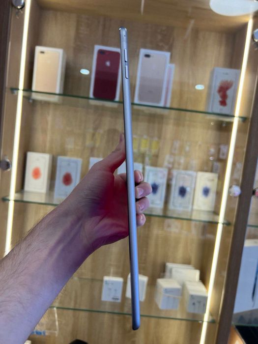 iPad Air 2 64 gb Space Gray Wifi 9.7 планшет з гарантією. ігри робота