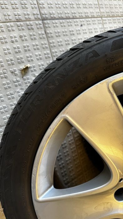 Jantes Mercedes R17 + 4 Pneus 225/45 R17
