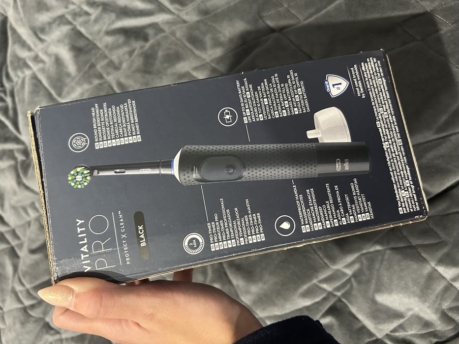Escova Elétrica Oral-B Vitality PRO Black