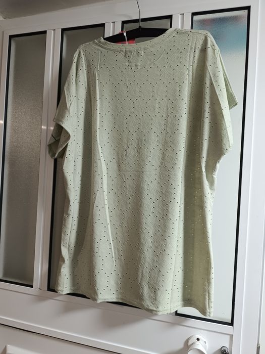 Camisola de manga curta nova
