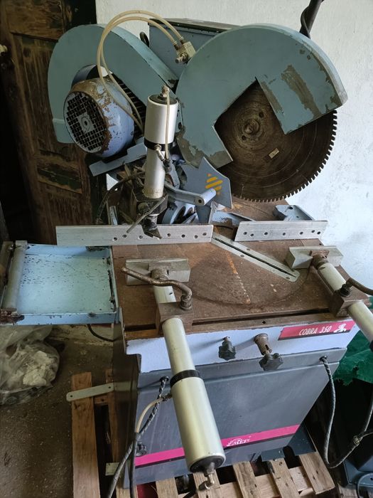 Máquina de corte Alumínio