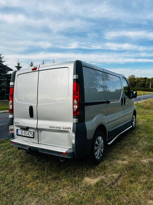 Vivaro 2.0 2011 84 kw sprowadzony zarejestrowany, hak