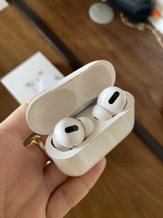 Fones Airpods Pro primeira geração