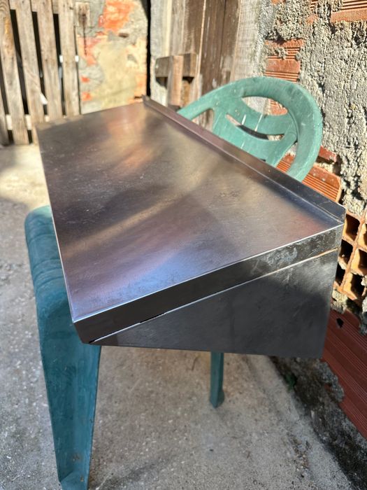 Prateleira em Inox para Cozinha Profissional