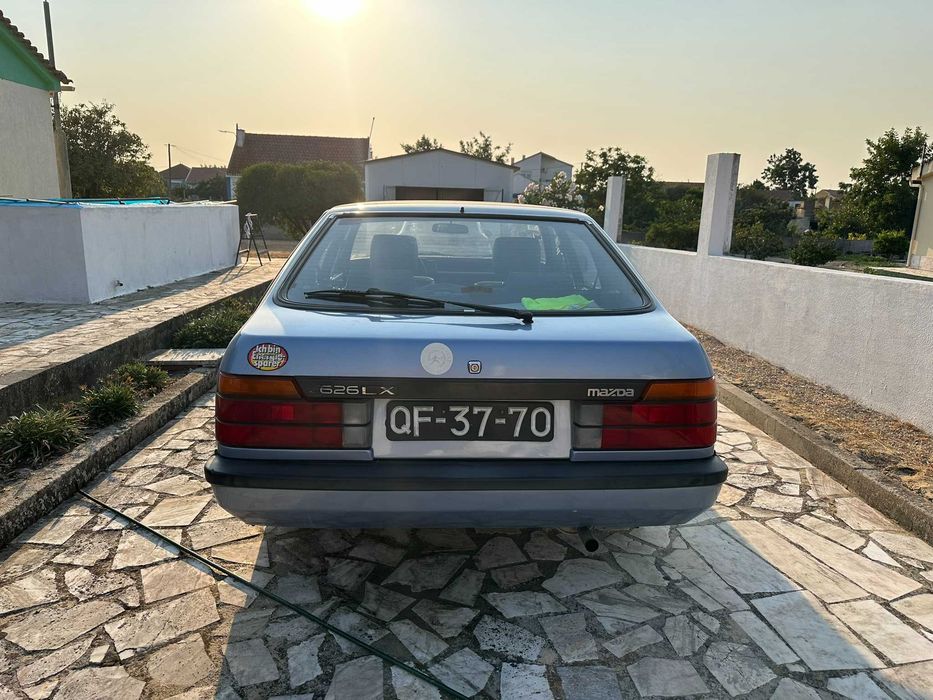 Vendo clássico Mazda 626 LX 1983