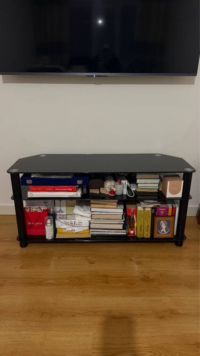 Скляний стіл-підставка для телевізора