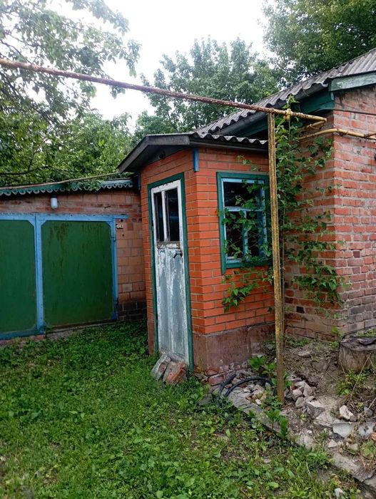Продам дім  під ремонт