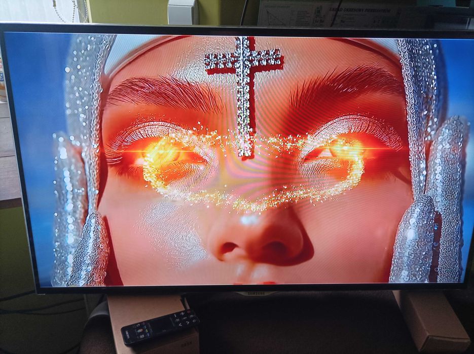 TV Samsung  UE 40F6500SS-nowe ledy