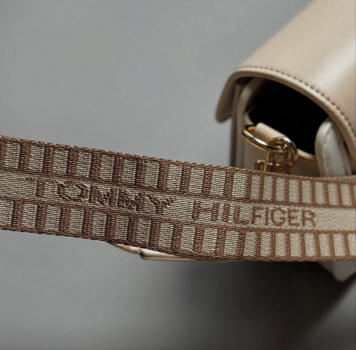 Сумка tommy hilfiger томі хілфігер