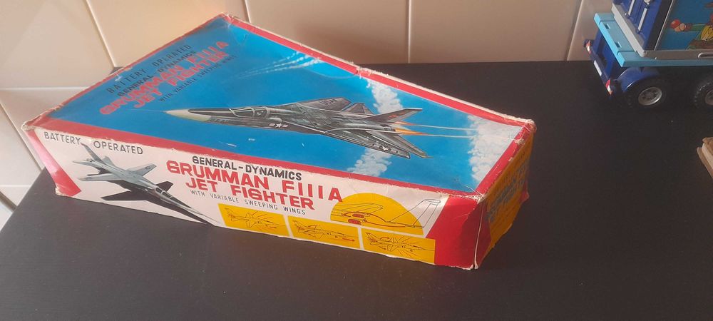 Aviao caça chapa com caixa original