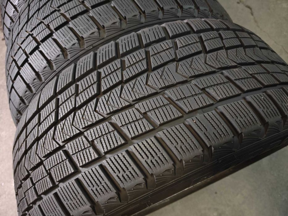 Nexen-Roadstone Winguard Ice R20 265 50 зимові шини на Infiniti FX35