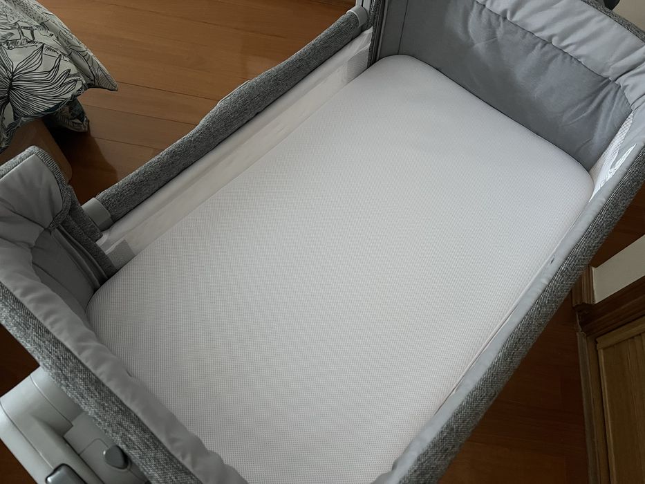 Vendo berco next to me magic evo cinza