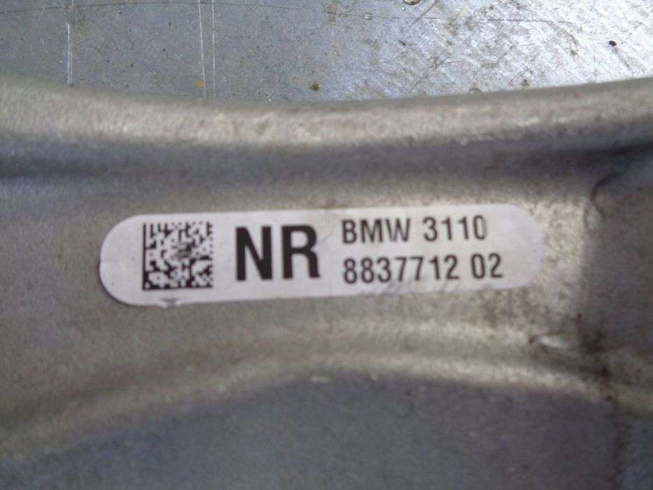 bmw 5 g60 2025 r zwrotnica wahacze amortyzator komplet jak nowy