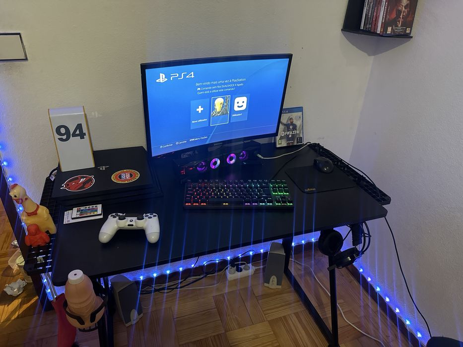 PS4 pro com 10 jogos