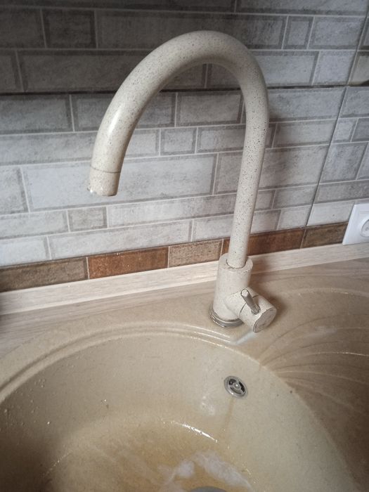 Продам змішувач в доброму стані