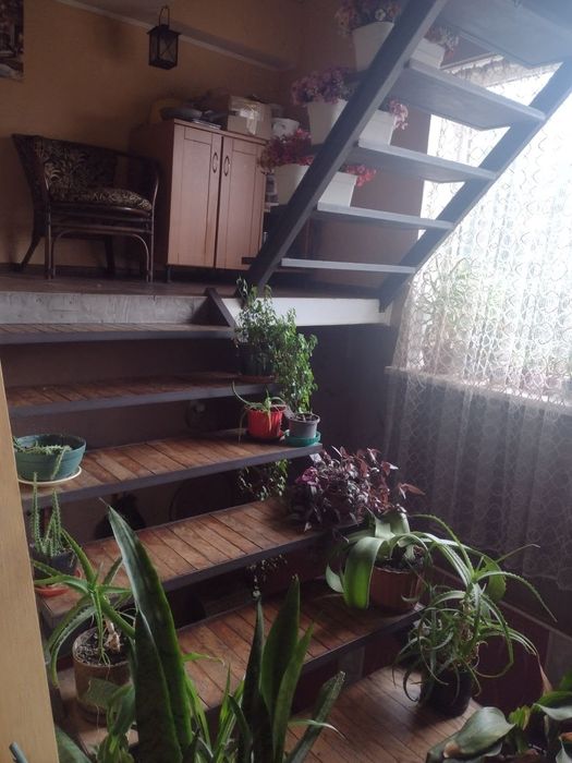 Продаж будинку в с. Давидів, ділянка 25 соток. Всі комунікації підключені.
