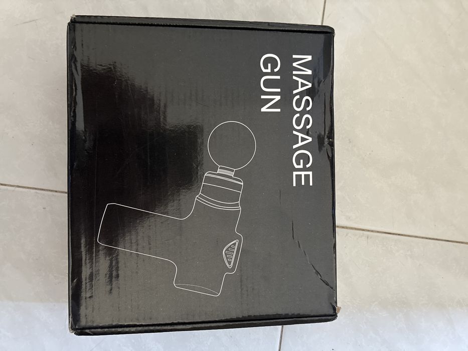 Pistola de Massagem Muscular com Acessórios – Nova