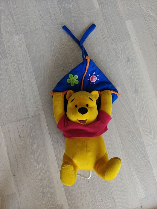 Zabawka muzyczna, którą można zawiesić w wózku lub łóżeczku