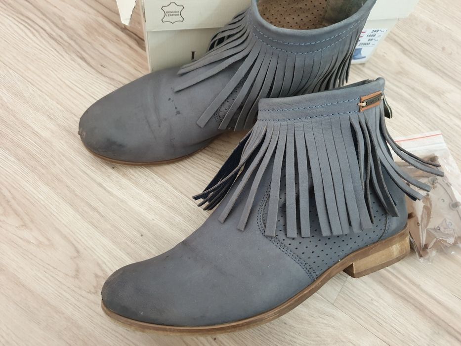 Botki Lasocki r.36 wiosenne jesienne szare z fredzlami