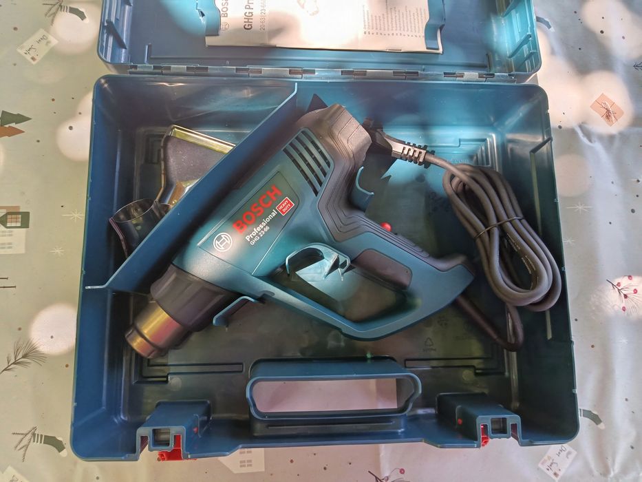 Opalarka  2300W GHG 23-66 BOSCH  2 dysze  walizka