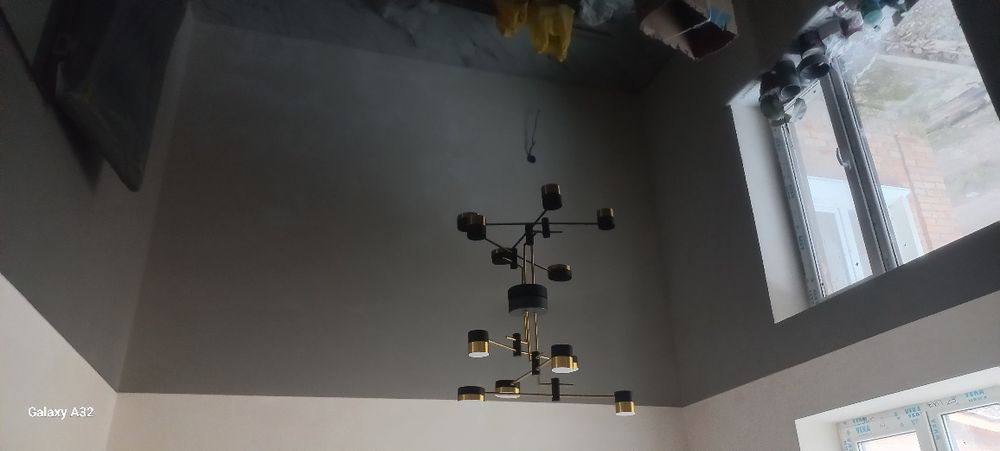 Монтаж натяжної стелі.