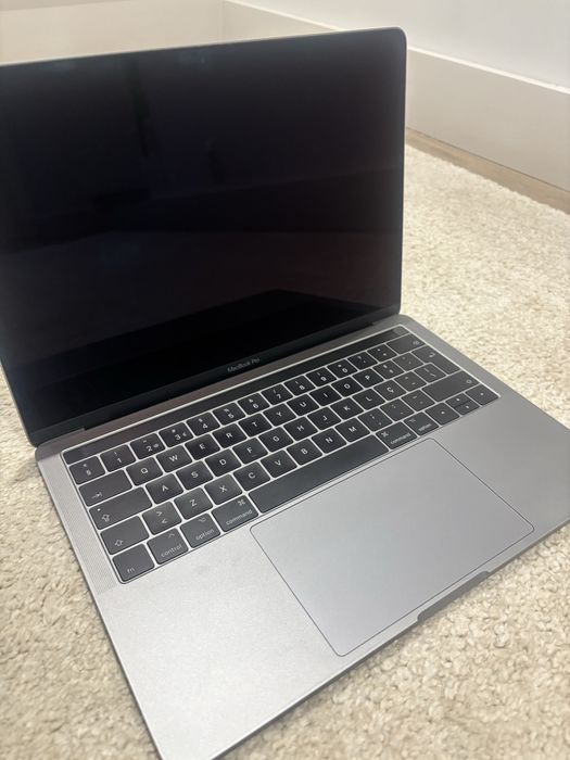 MacBook Pro 13” ecrã de retina | Intel i5 | 8GB RAM  | 4 Thunderbolt